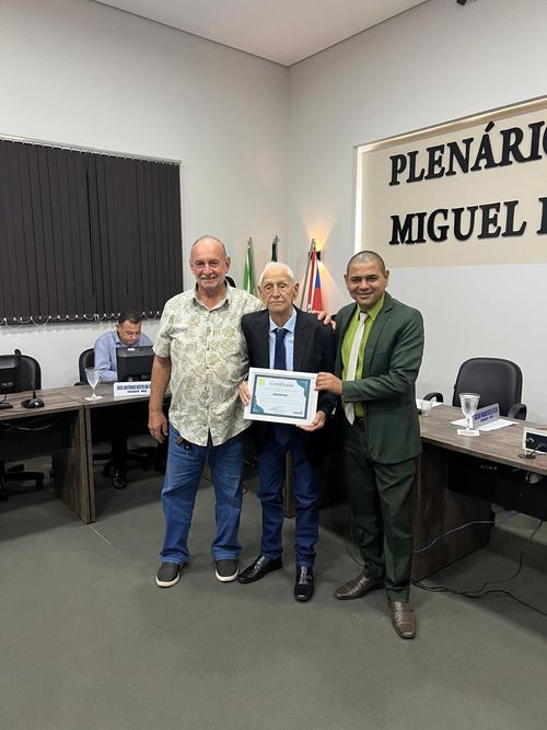 Câmara Municipal de Taquarussu homenageia Senhor Sebastião Perigo com título de cidadão honorário*