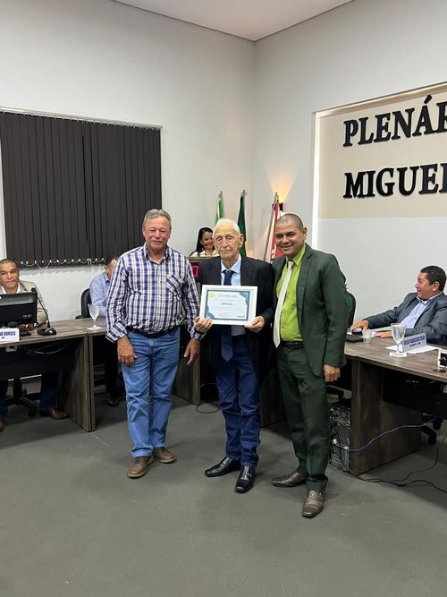 Câmara Municipal de Taquarussu homenageia Senhor Sebastião Perigo com título de cidadão honorário*