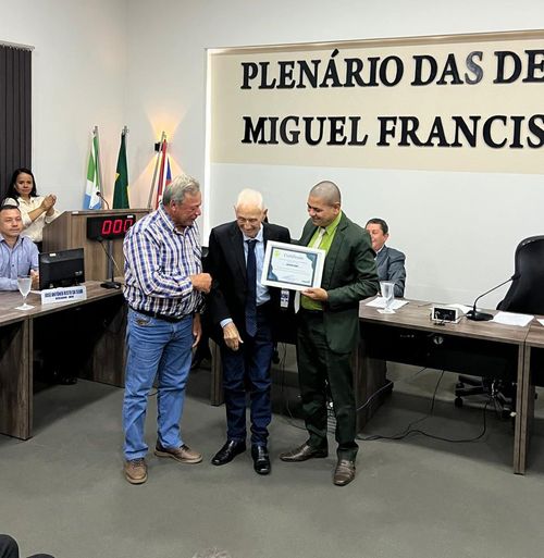 Câmara Municipal de Taquarussu homenageia Senhor Sebastião Perigo com título de cidadão honorário*