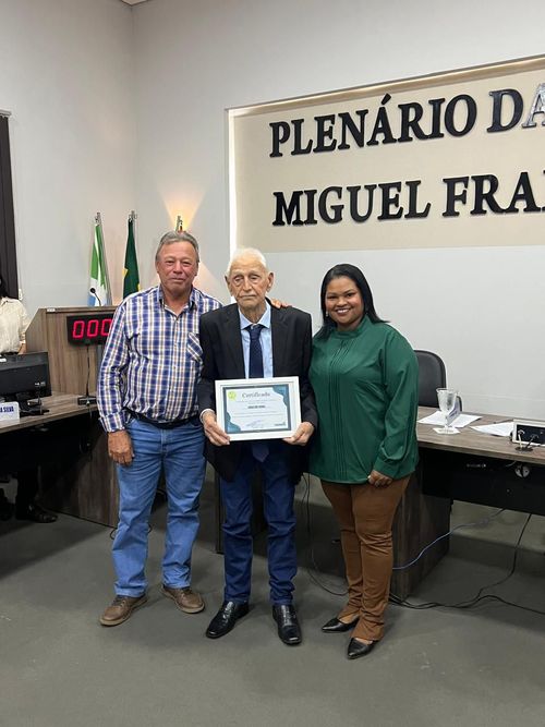Câmara Municipal de Taquarussu homenageia Senhor Sebastião Perigo com título de cidadão honorário*