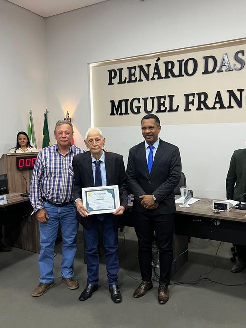 Câmara Municipal de Taquarussu homenageia Senhor Sebastião Perigo com título de cidadão honorário*