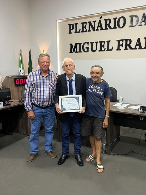 Câmara Municipal de Taquarussu homenageia Senhor Sebastião Perigo com título de cidadão honorário*