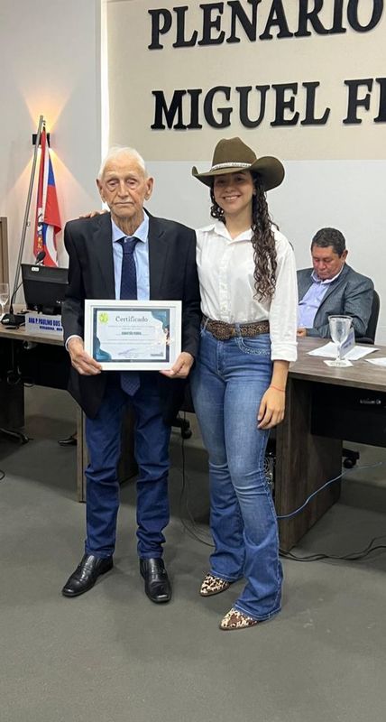 Câmara Municipal de Taquarussu homenageia Senhor Sebastião Perigo com título de cidadão honorário*