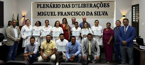 *Câmara realiza sessão solene em homenagem aos enfermeiros e técnicos de enfermagem pelo trabalho durante a COVID-19*